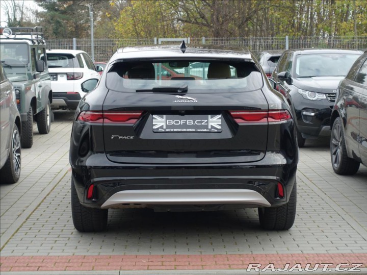 Jaguar F-Pace 2,0 D200 SE,1.Maj,ČR,DPH 2021