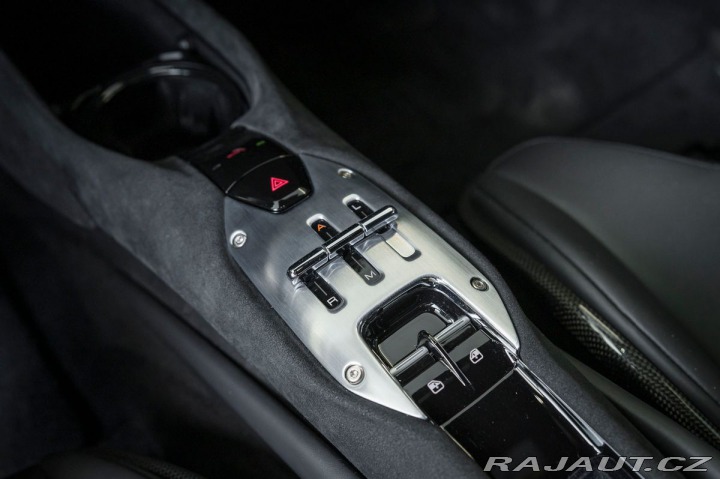 Ferrari 296 GTB Carplay/Lift/Carbon/R 1800