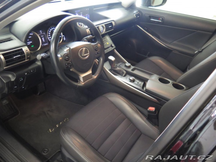 Lexus Ostatní modely IS 300h klima,kamera,DPH 2013