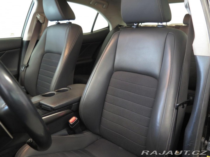 Lexus Ostatní modely IS 300h klima,kamera,DPH 2013