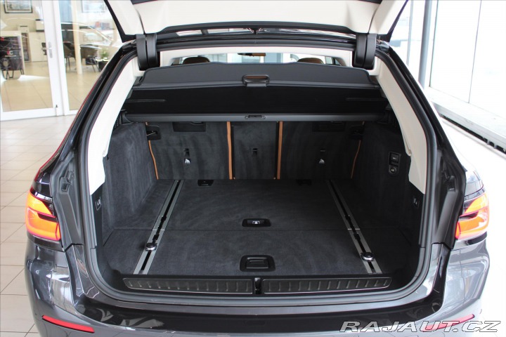 BMW 5 530d Touring xDrive Luxur 2022