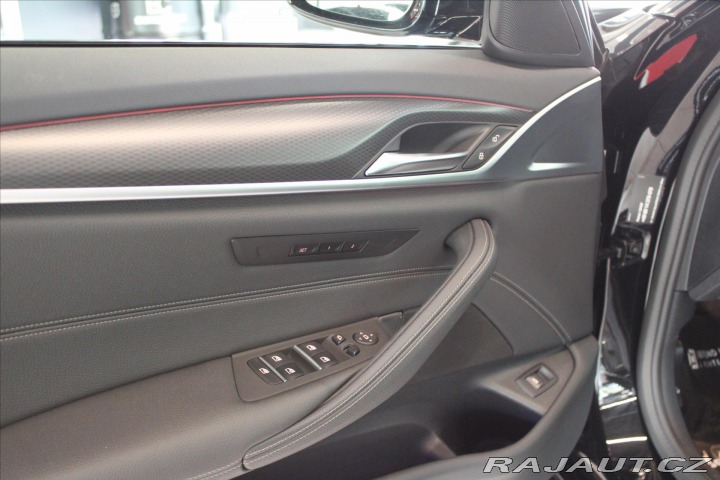 BMW 5 530d Touring xDrive M Spo 2023
