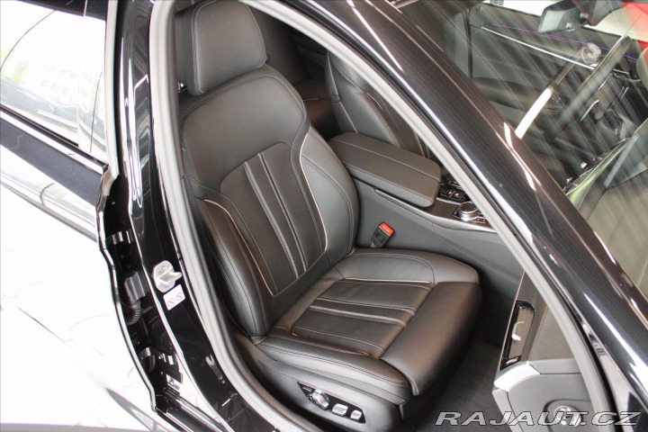 BMW 5 530d Touring xDrive M Spo 2023