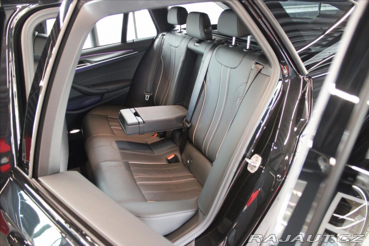 BMW 5 530d Touring xDrive M Spo 2023