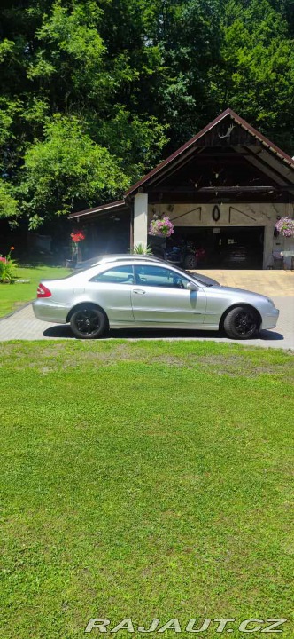 Mercedes-Benz CLK 240 2002