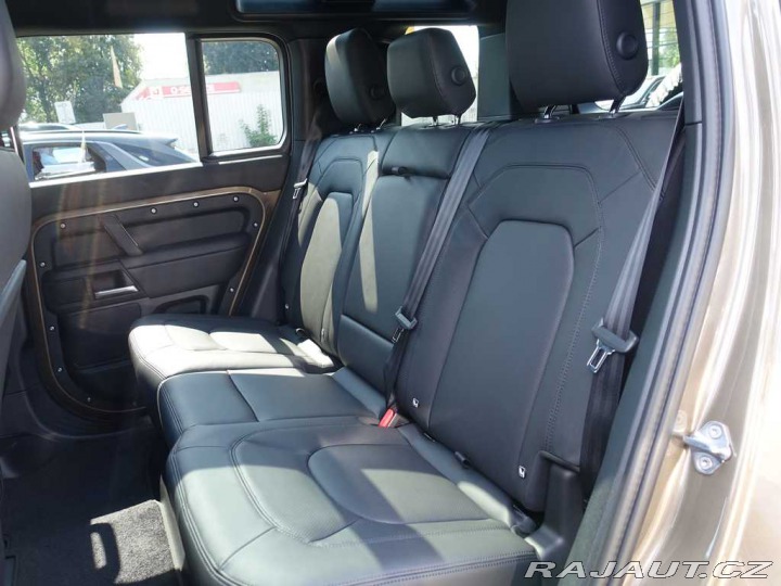Land Rover Defender 110 3,0 X-Dynamic HSE D25 2025