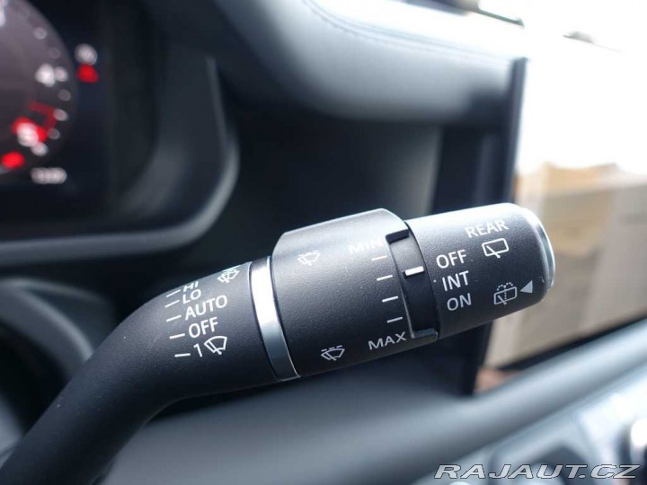 Land Rover Defender 110 3,0 X-Dynamic HSE D25 2025