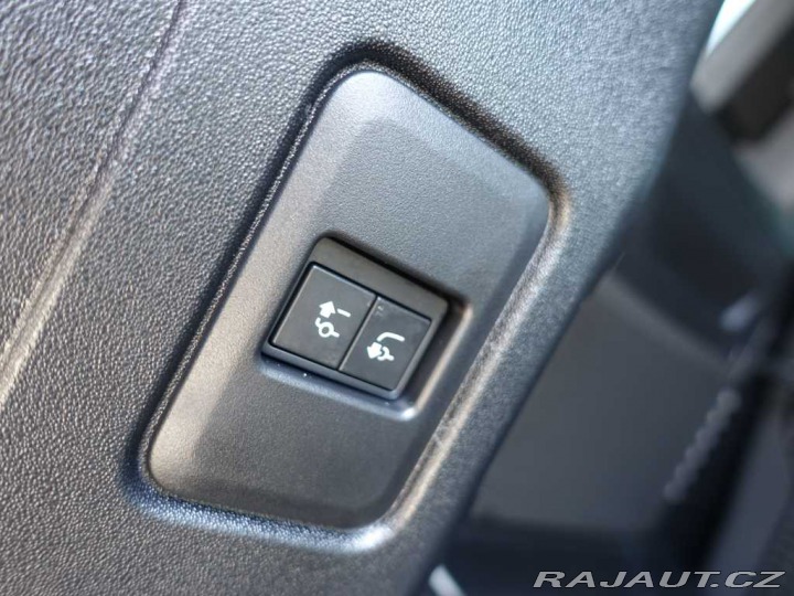 Land Rover Defender 110 3,0 X-Dynamic HSE D25 2025