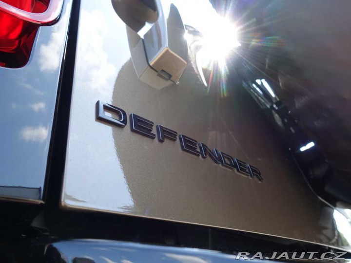 Land Rover Defender 110 3,0 X-Dynamic HSE D25 2025