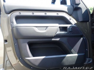 Land Rover Defender 110 3,0 X-Dynamic HSE D25 2025