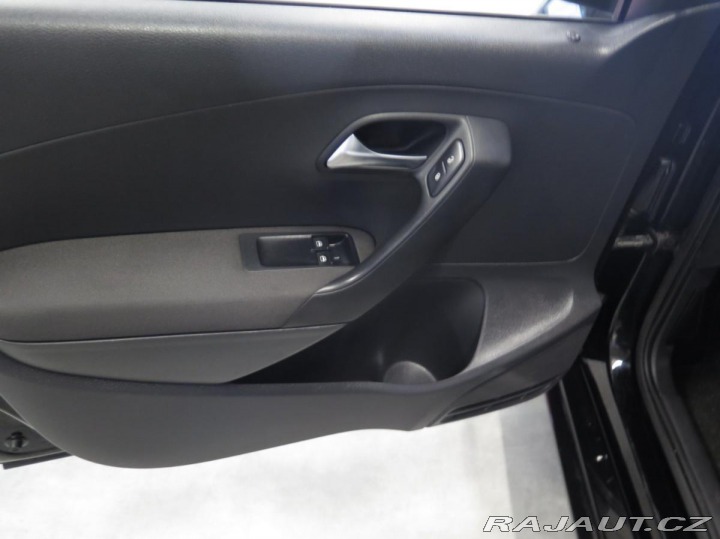 Volkswagen Polo 1.2HTP,klima 2011