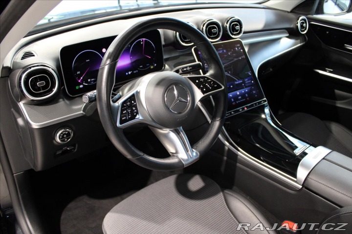 Mercedes-Benz C 220d 9G Panorama / Tažné 2023