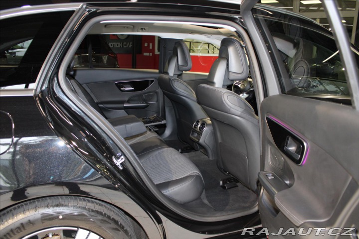 Mercedes-Benz C 220d 9G Panorama / Tažné 2023