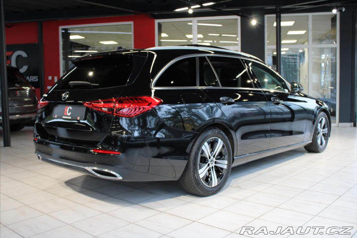 Mercedes-Benz C 220d 9G Panorama / Tažné 2023
