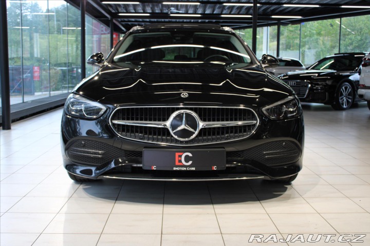 Mercedes-Benz C 220d 9G Panorama / Tažné 2023