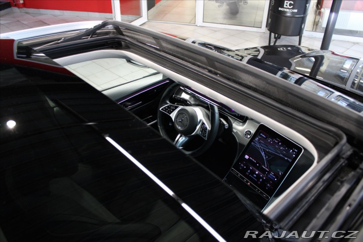 Mercedes-Benz C 220d 9G Panorama / Tažné 2023