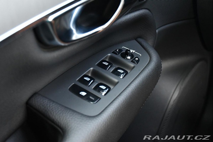 Volvo XC90 B5 AWD REZERVACE 2021