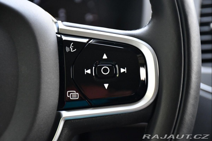 Volvo XC90 B5 AWD REZERVACE 2021