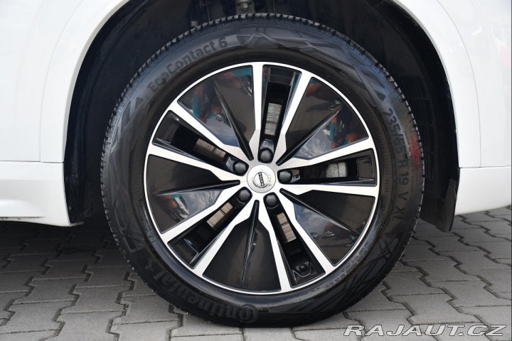 Volvo XC90 B5 AWD REZERVACE 2021
