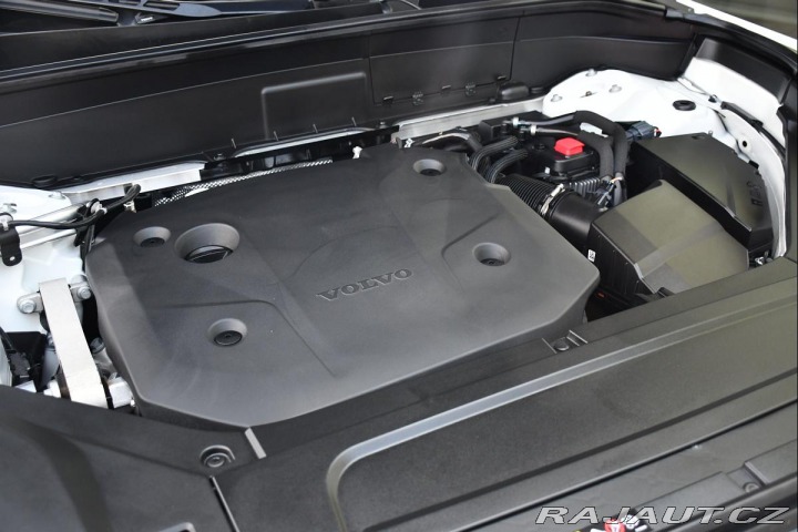 Volvo XC90 B5 AWD REZERVACE 2021
