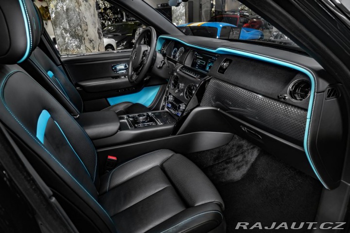 Rolls Royce Cullinan Black Badge TAŽNÉ/MASÁŽE/ 2022