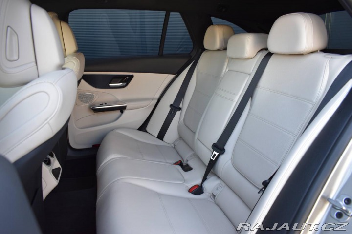 Mercedes-Benz C C200 4MATIC *REZERVACE* 2023