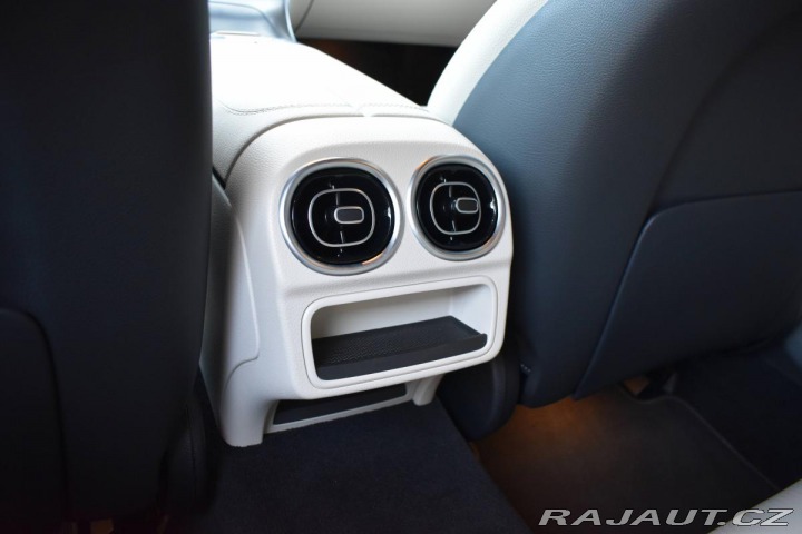 Mercedes-Benz C C200 4MATIC *REZERVACE* 2023