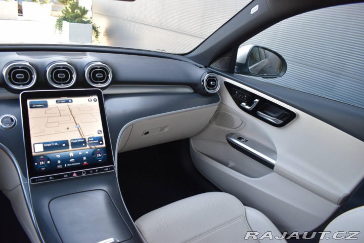 Mercedes-Benz C C200 4MATIC *REZERVACE* 2023