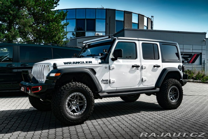 Jeep Wrangler 3,6 V6 35 pneu 1800