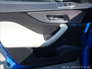 Jaguar F-Pace 5,0 SVR, 550HP,1.Maj,ČR,D 2019