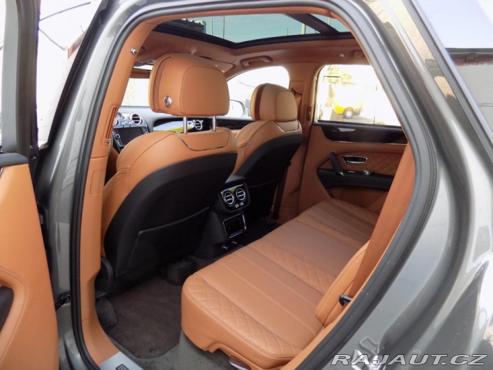 Bentley Bentayga V12/4WD/Night Vision/PANO 2018