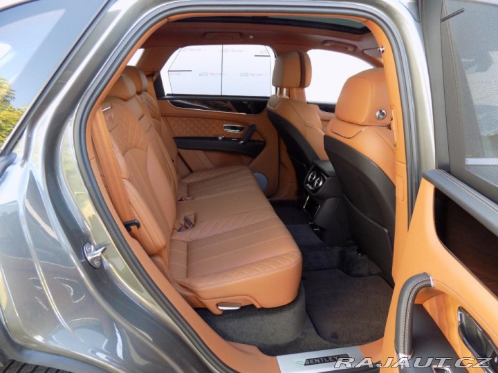 Bentley Bentayga V12/4WD/Night Vision/PANO 2018