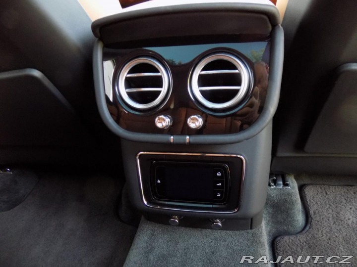 Bentley Bentayga V12/4WD/Night Vision/PANO 2018