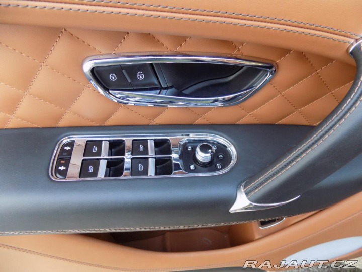 Bentley Bentayga V12/4WD/Night Vision/PANO 2018
