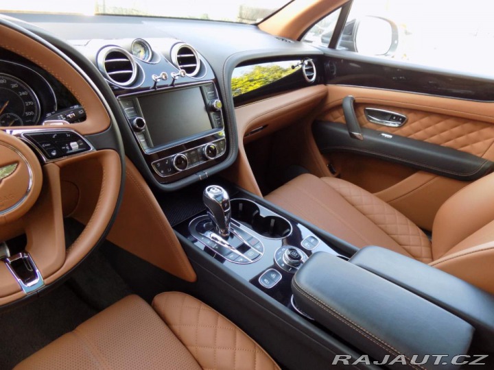 Bentley Bentayga V12/4WD/Night Vision/PANO 2018