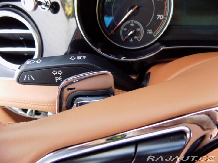 Bentley Bentayga V12/4WD/Night Vision/PANO 2018