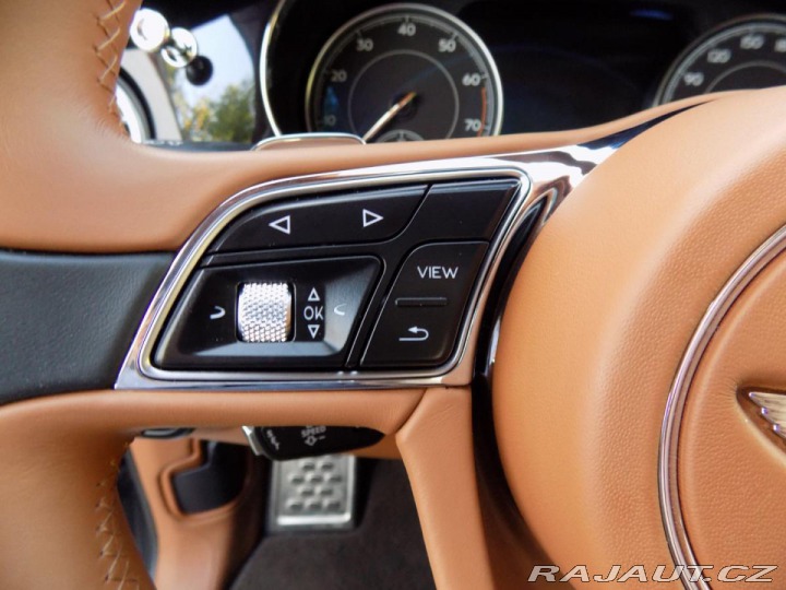 Bentley Bentayga V12/4WD/Night Vision/PANO 2018