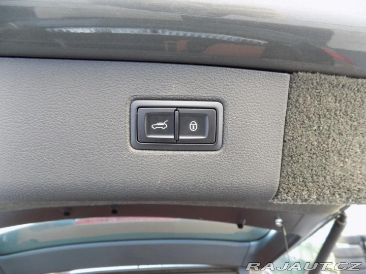 Bentley Bentayga V12/4WD/Night Vision/PANO 2018