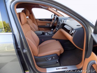 Bentley Bentayga V12/4WD/Night Vision/PANO 2018