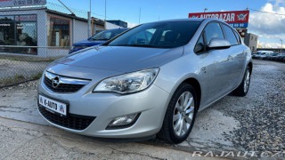 Opel Astra 1.4T 103kW *ALU*Tempomat* 2012
