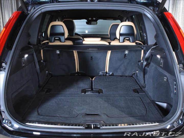 Volvo XC90 2,0 B6 AWD Plus Dark Vzdu 2023