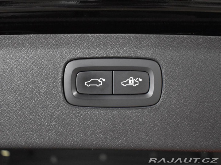 Volvo XC90 2,0 B6 AWD Plus Dark Vzdu 2023