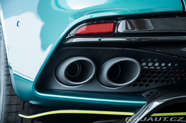 Aston Martin DBS 770 Ultimate Coupe/One of 1800