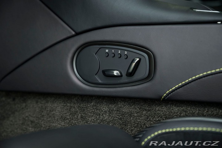 Aston Martin DBS 770 Ultimate Coupe/One of 1800