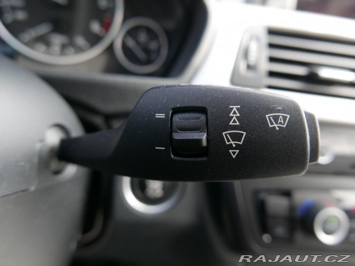 BMW 3 320d xDrive 135kW REZERVA 2013