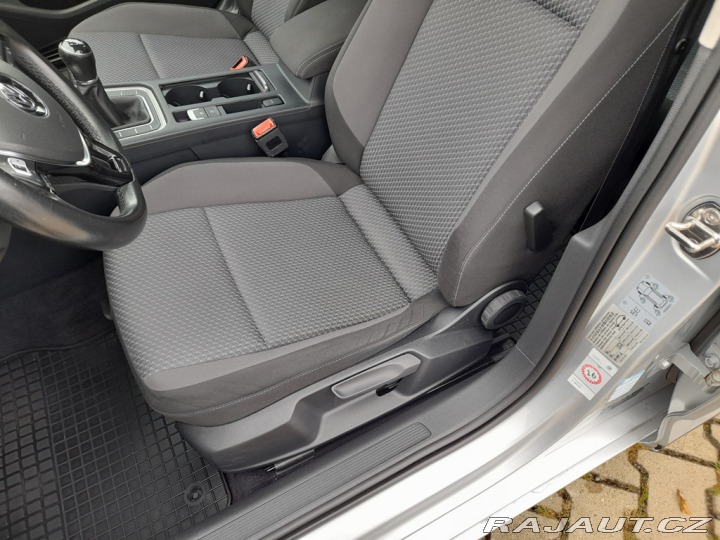 Volkswagen Passat 2,0 TDI 110 KW 2X PNEU SK 2015