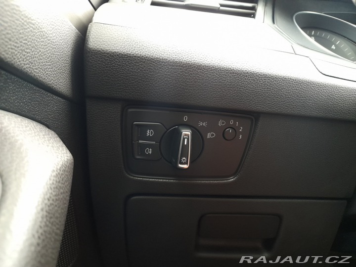 Volkswagen Passat 2,0 TDI 110 KW 2X PNEU SK 2015