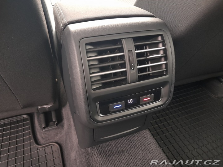 Volkswagen Passat 2,0 TDI 110 KW 2X PNEU SK 2015