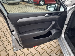 Volkswagen Passat 2,0 TDI 110 KW 2X PNEU SK 2015