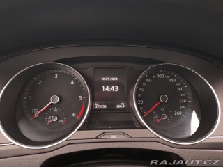 Volkswagen Passat 2,0 TDI 110 KW 2X PNEU SK 2015